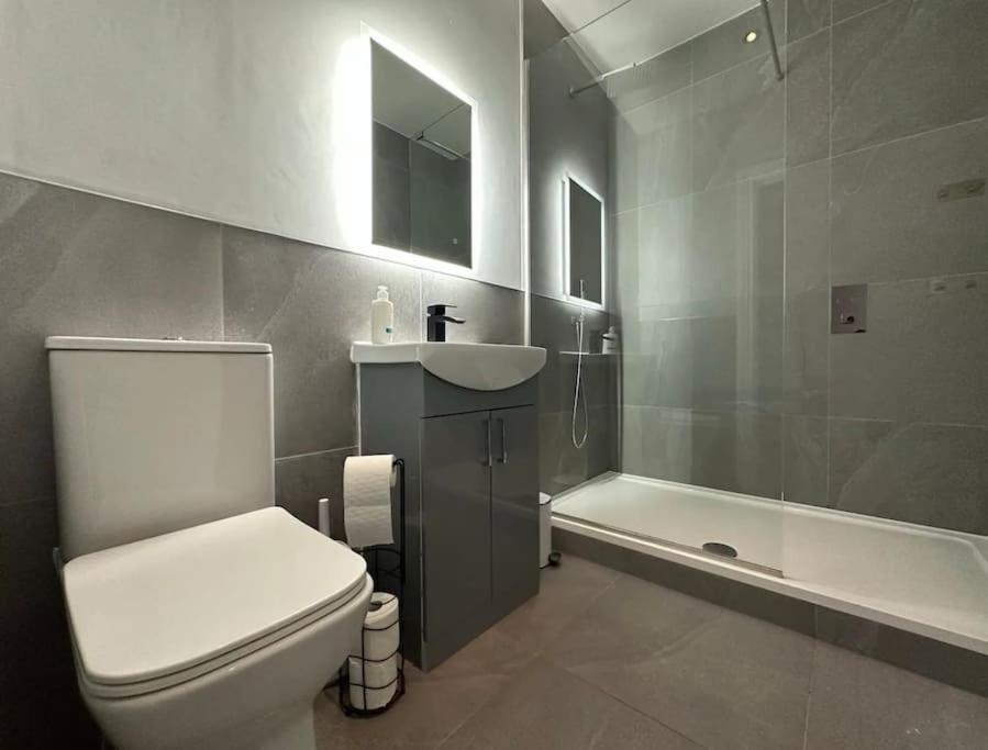 Superior Stay, Sophia Gardens, City Centre And Stadium Sleeps 4 Cardiff Extérieur photo
